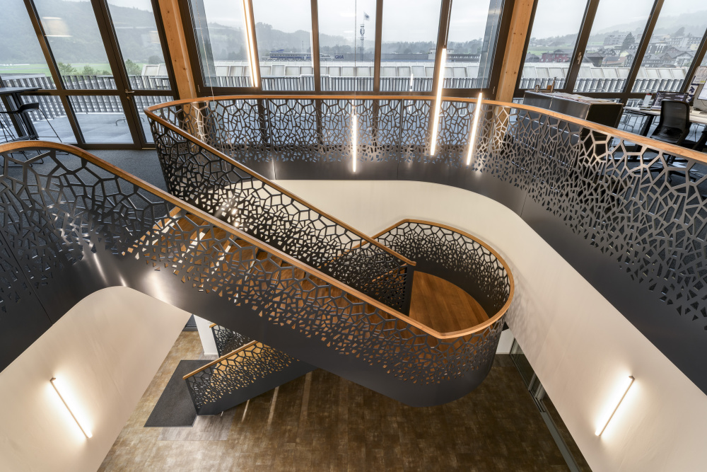 Iromet Treppe 1012 B Treppe Geländer Vollblech gelasert web