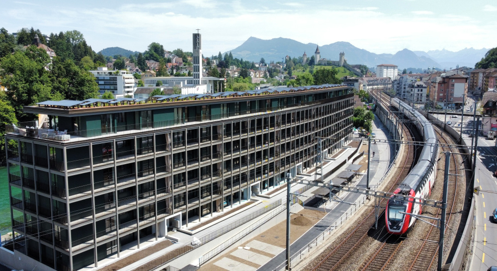 Iromet Ref Reussinsel 3 Foto p4 AG dij fly 1735310