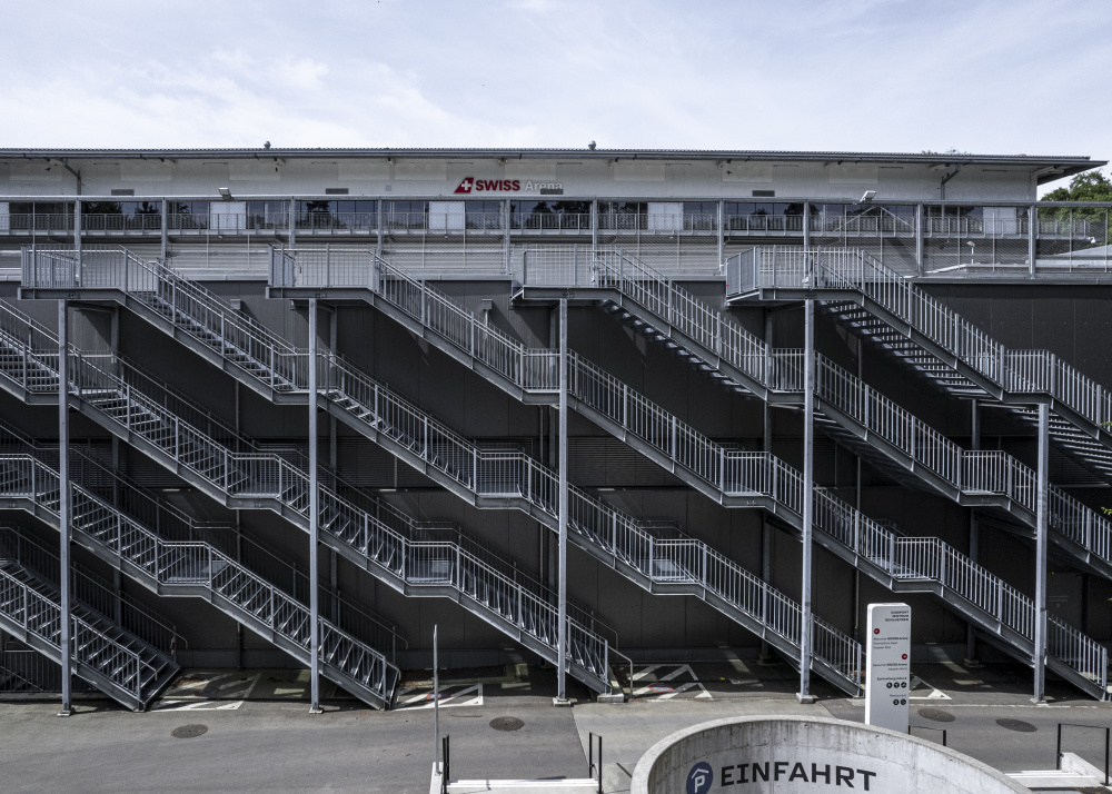 23100002 Schluefweg Kloten DJI 0708 by Marc Weiler Fluchttreppe