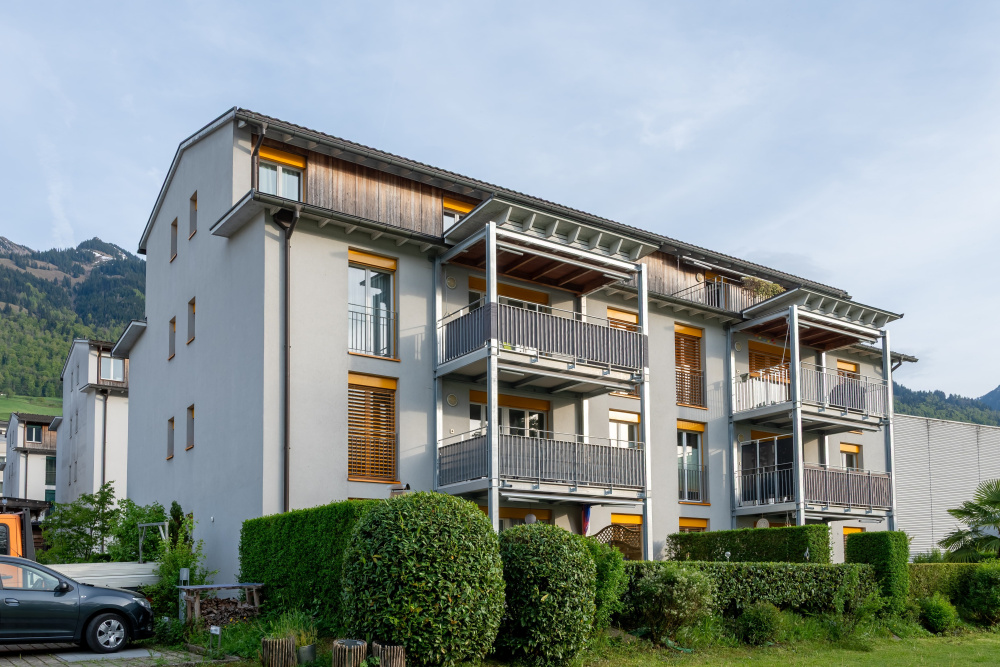 20260427 Iromet Seerose Sachseln 0001 Balkonanbau